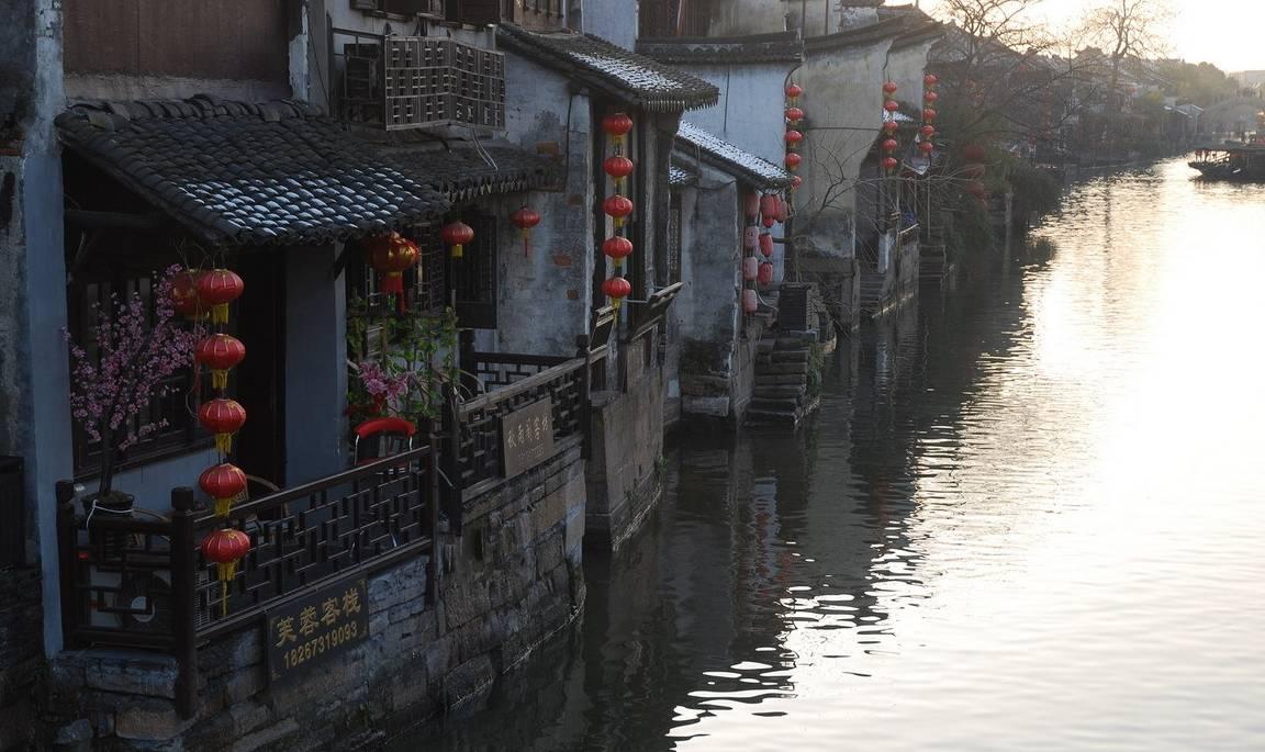 绯雨骑士团